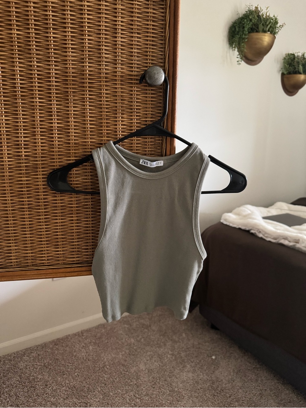 ZARA Sage Green Ribbed Tank Top - Sleeveless Crop